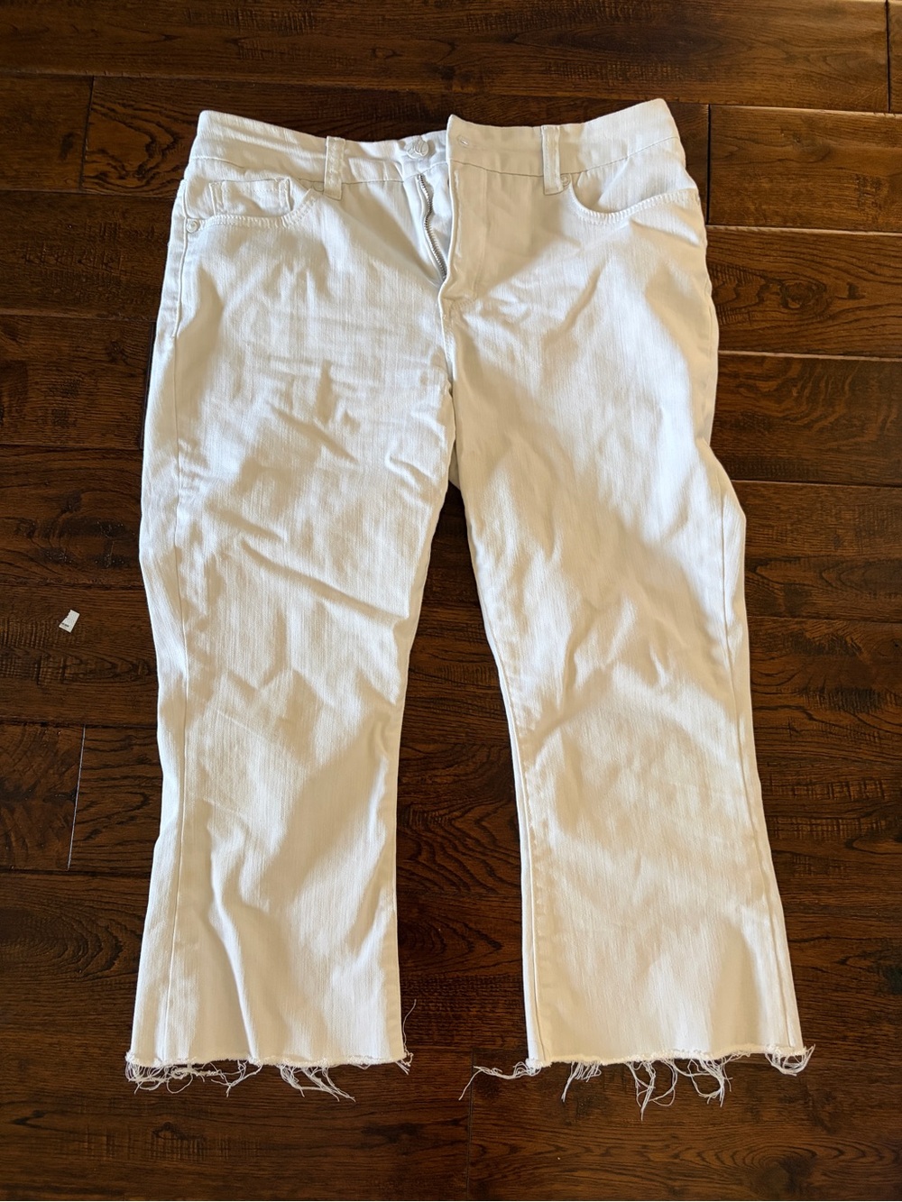 Melissa McCarthy Seven7 White Wide-Leg Crop Jeans